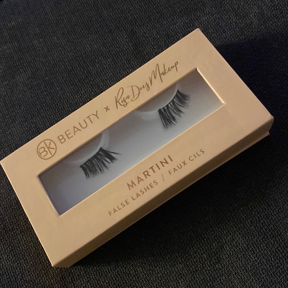 BK Beauty x Risa Does Makeup Martini eyelashes